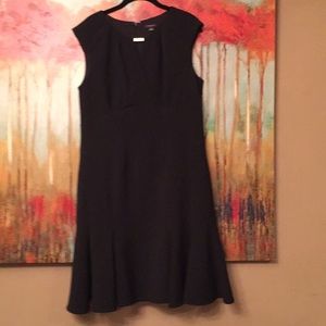 Beautiful Ann Taylor black dress